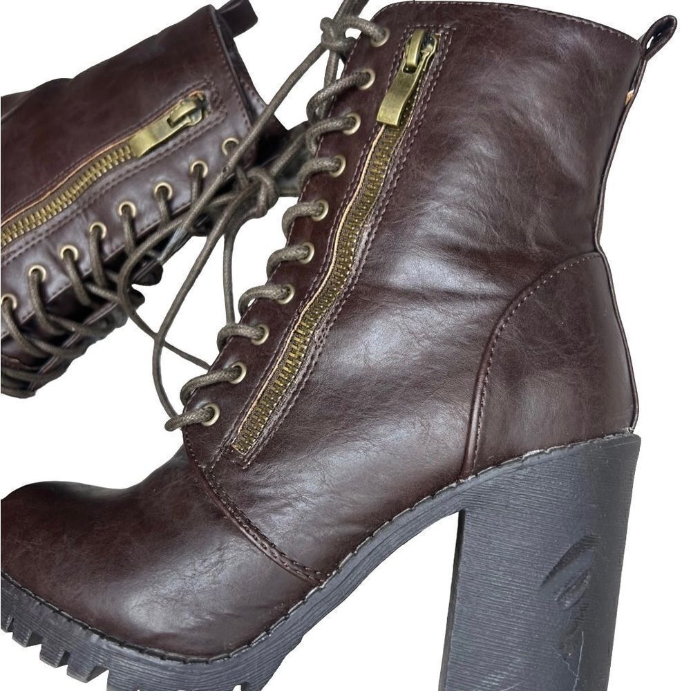 Dream Pairs lace up booties size 6 - Picture 7 of 9